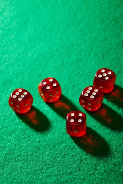 arahtogel mobile app live-dealer blackjack table streamed on a smartphone screen